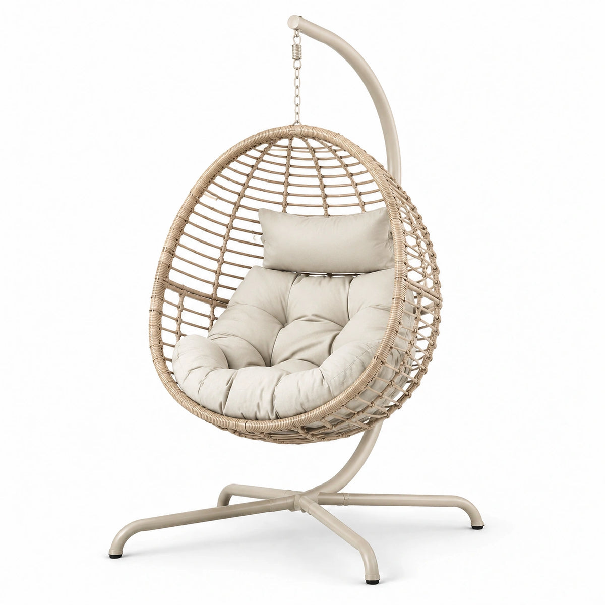 Sillón colgante de ratán sintético con cojines beige y estructura de acero